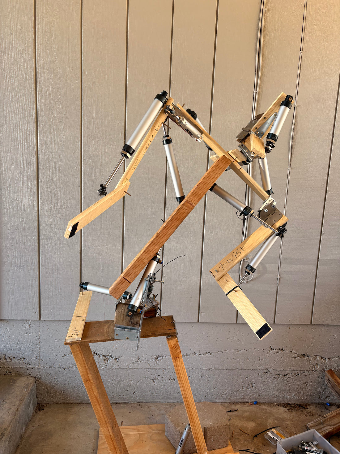 13 movement Pneumatic Animatronic Frame